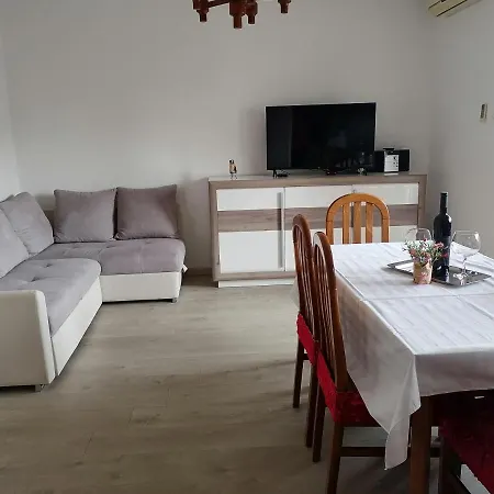 Apartment Eva *